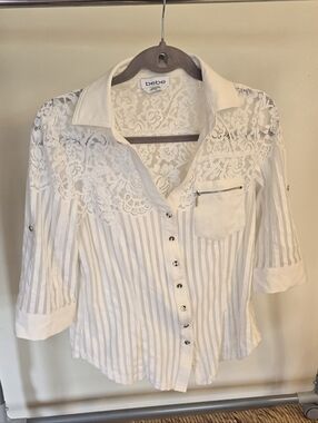 Bebe White Button-down Shirt w/Lace